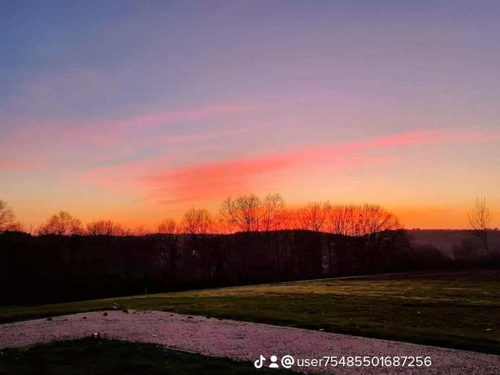 Gites Du Domaine De La Gauderie Sanilhac  ภายนอก รูปภาพ